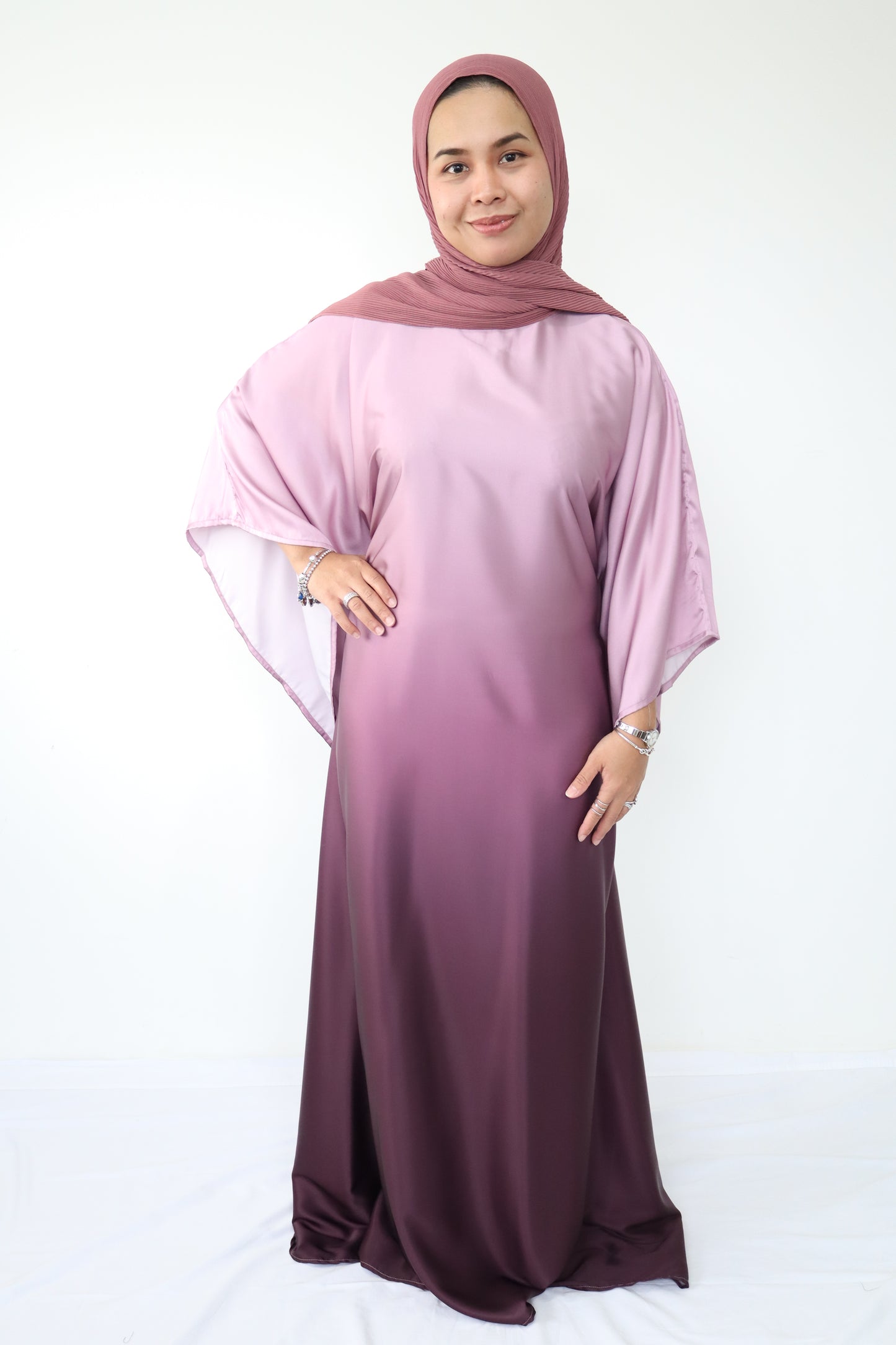 Namelis Gradient batwing Satin Abaya - Mauve