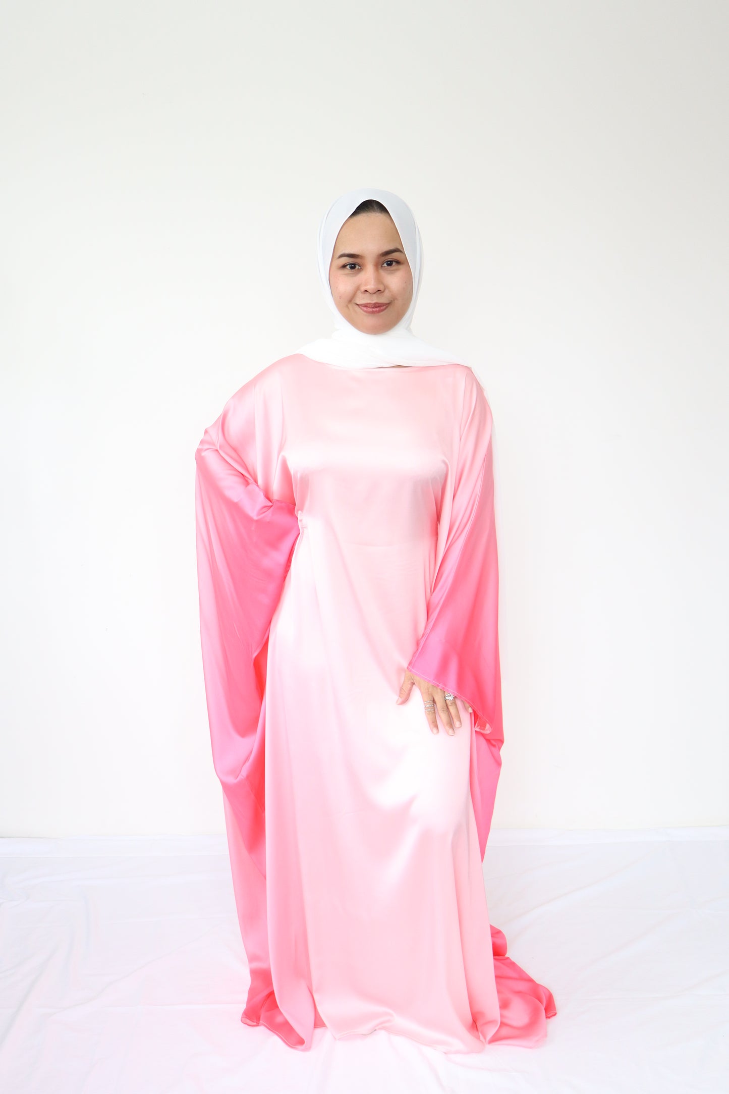 Jasmin Gradient batwing Satin Abaya - Blush