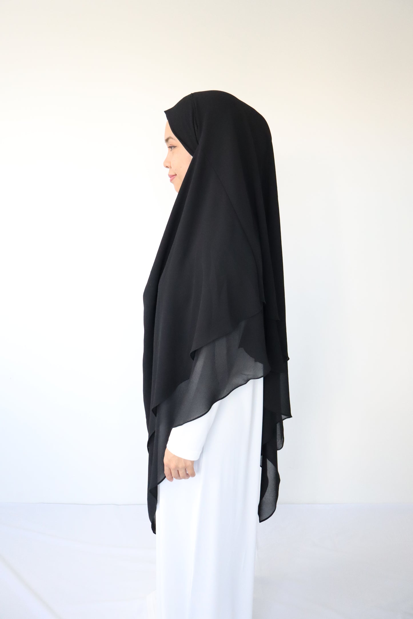Khadijah Chiffon Khimar Stretched on ( XLarge )