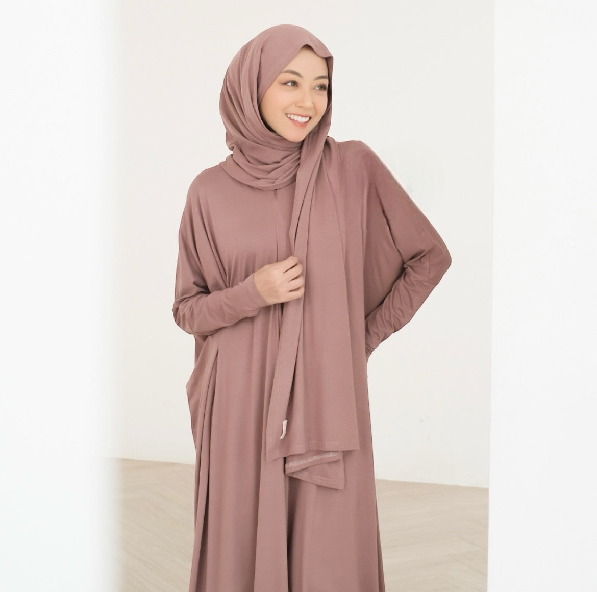 Humaira Abaya Set with Hijab ( Breastfeeding friendly)- Mocca