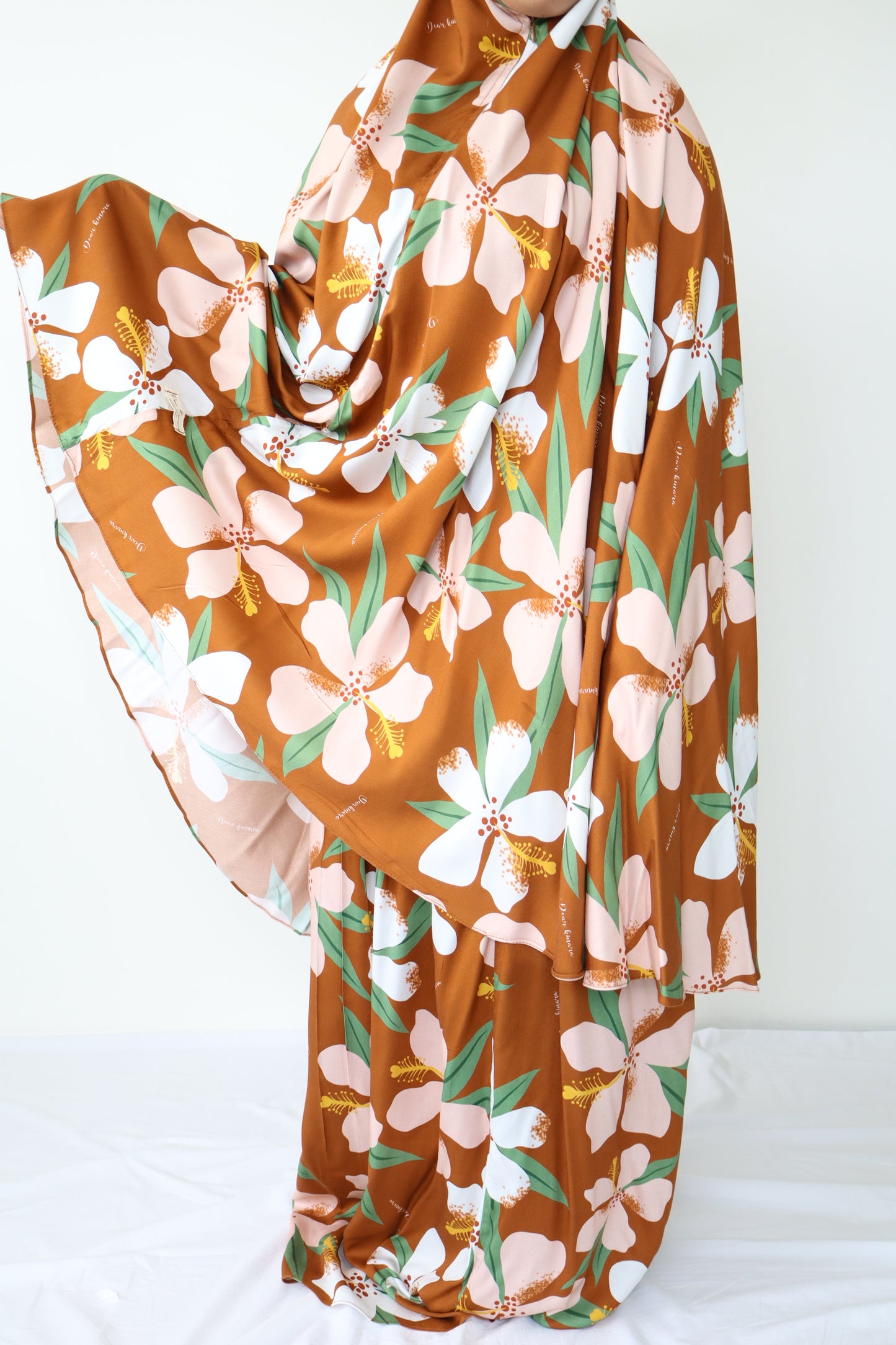 Kinara Woman prayer clothes - Brown