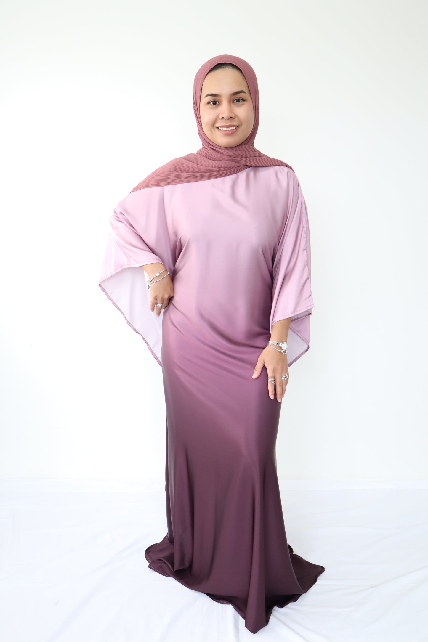 Namelis Gradient batwing Satin Abaya - Mauve