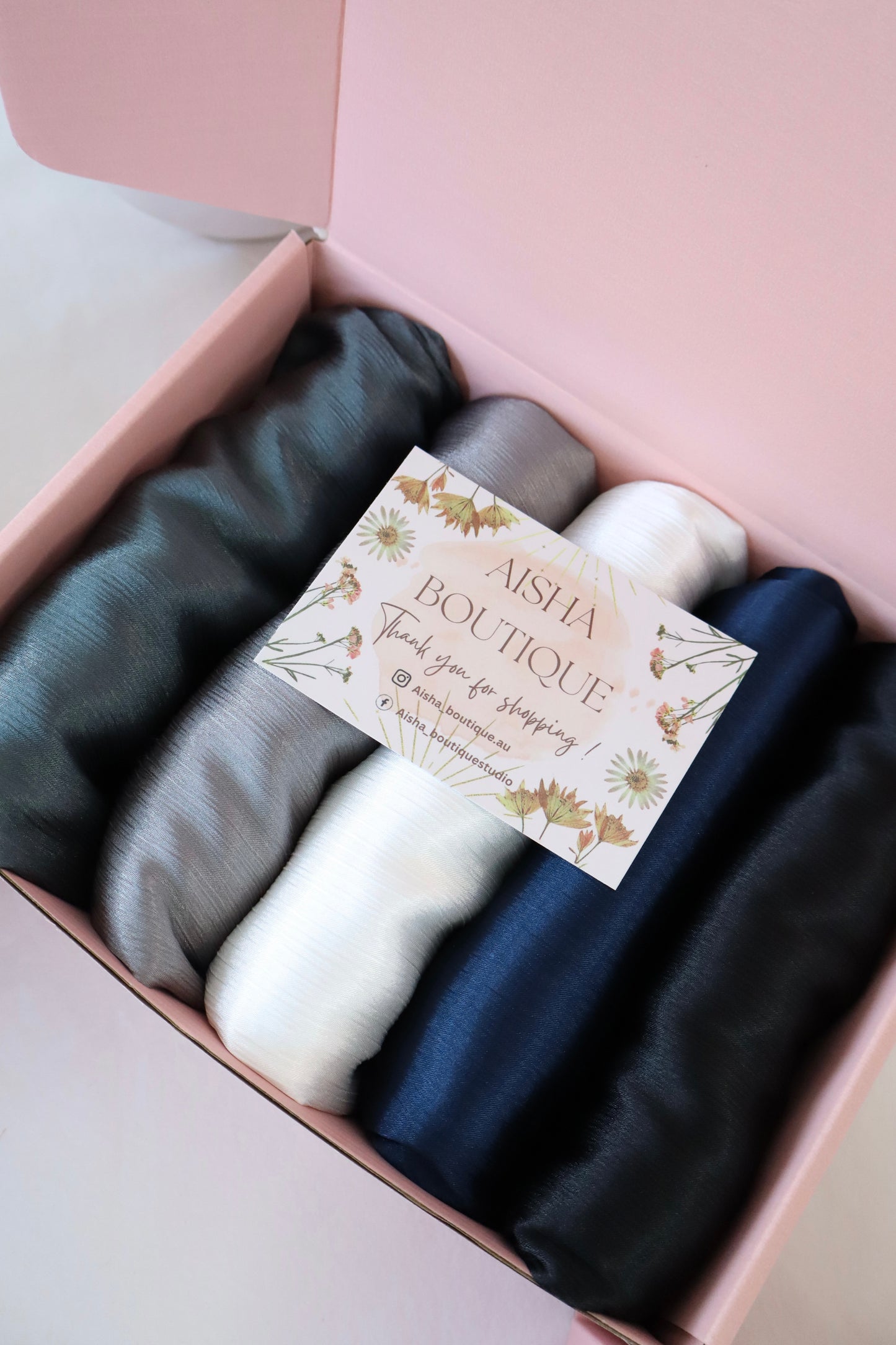 Hijab Gift set - Textured Silk Cradenza