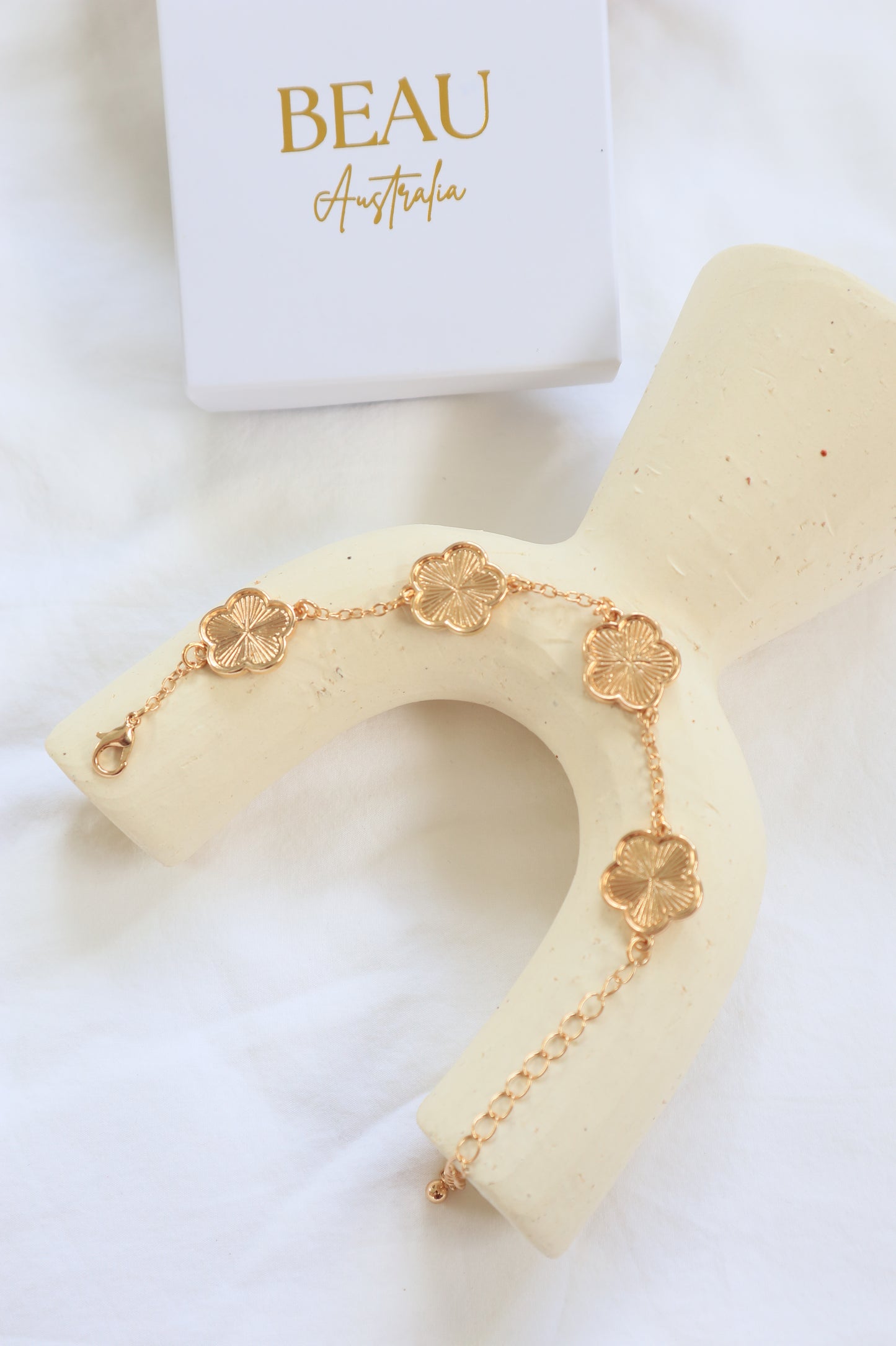 Gold Clove Flower Bracelet