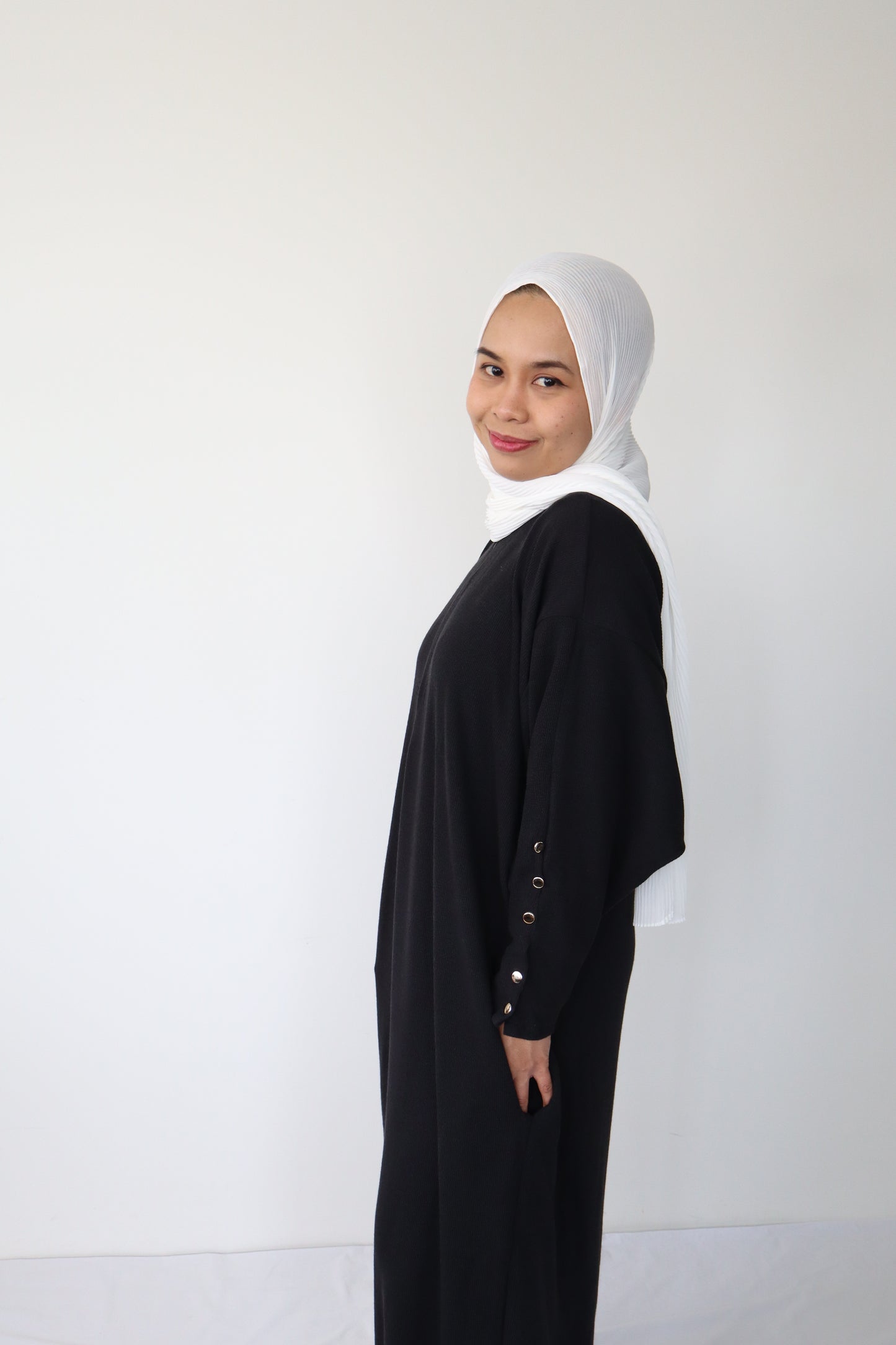 Alana Abaya - Black