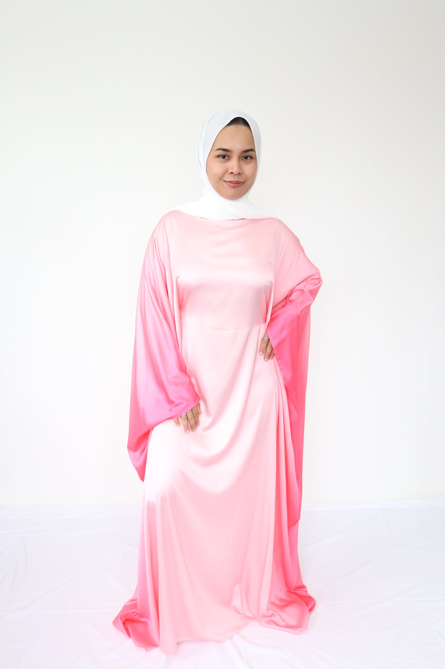 Jasmin Gradient batwing Satin Abaya - Blush