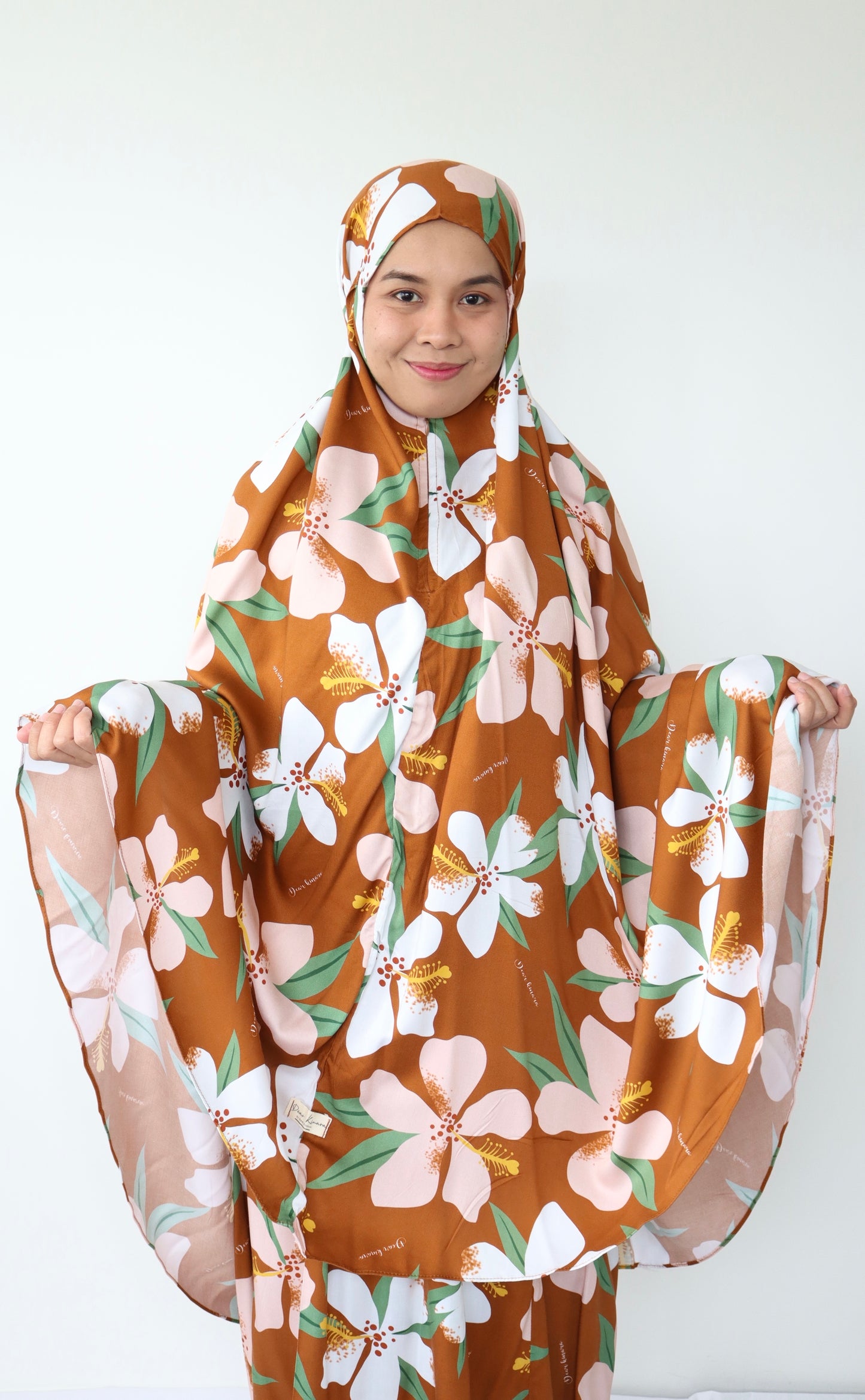 Kinara Woman prayer clothes - Brown