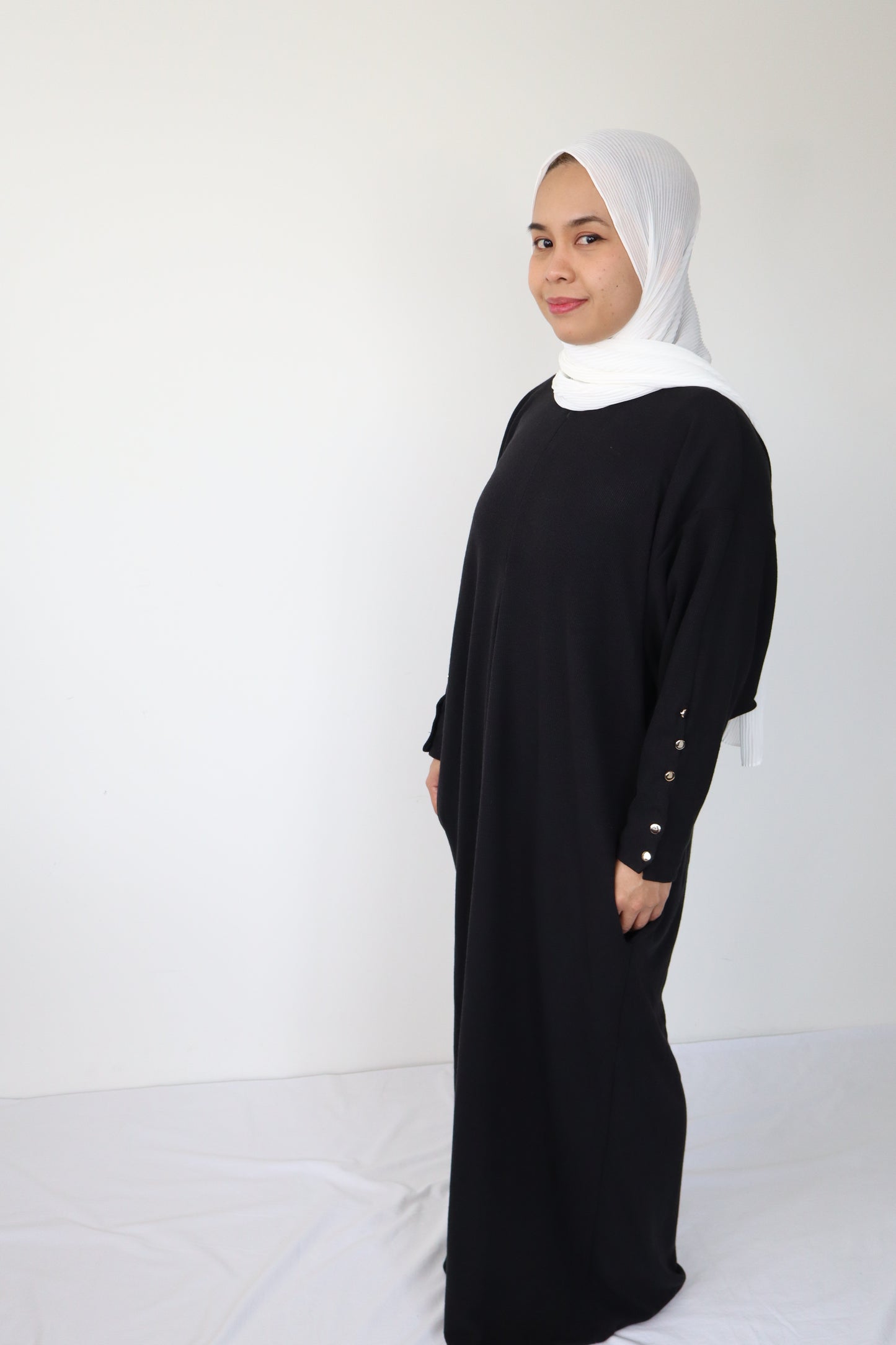 Alana Abaya - Black