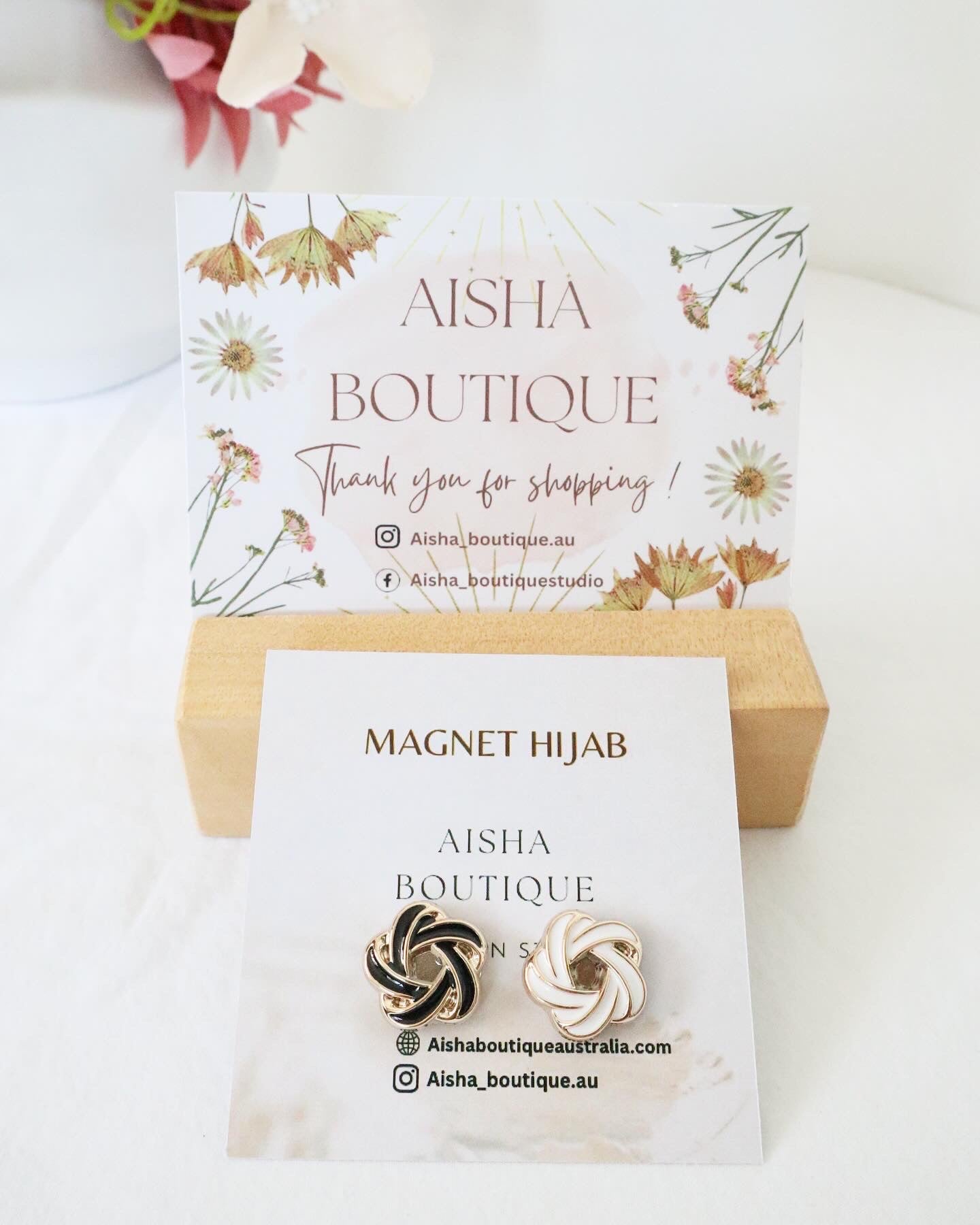 Magnet Hijab Monochrome