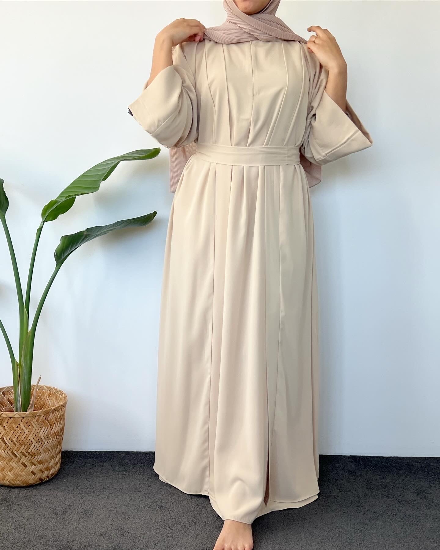 Taal Abaya set - Khaky ( Sleveeless inner + outer + pocket )