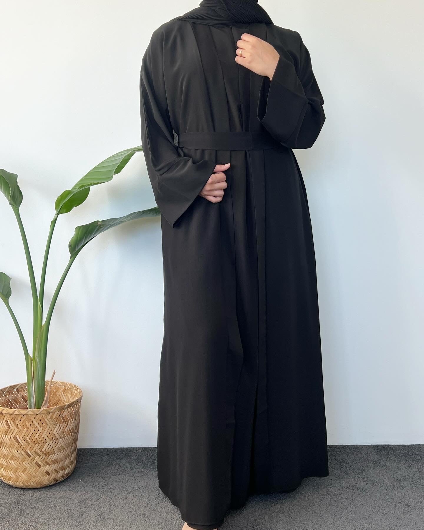 Taal Abaya set - Black ( Sleveeless inner + outer + pocket )