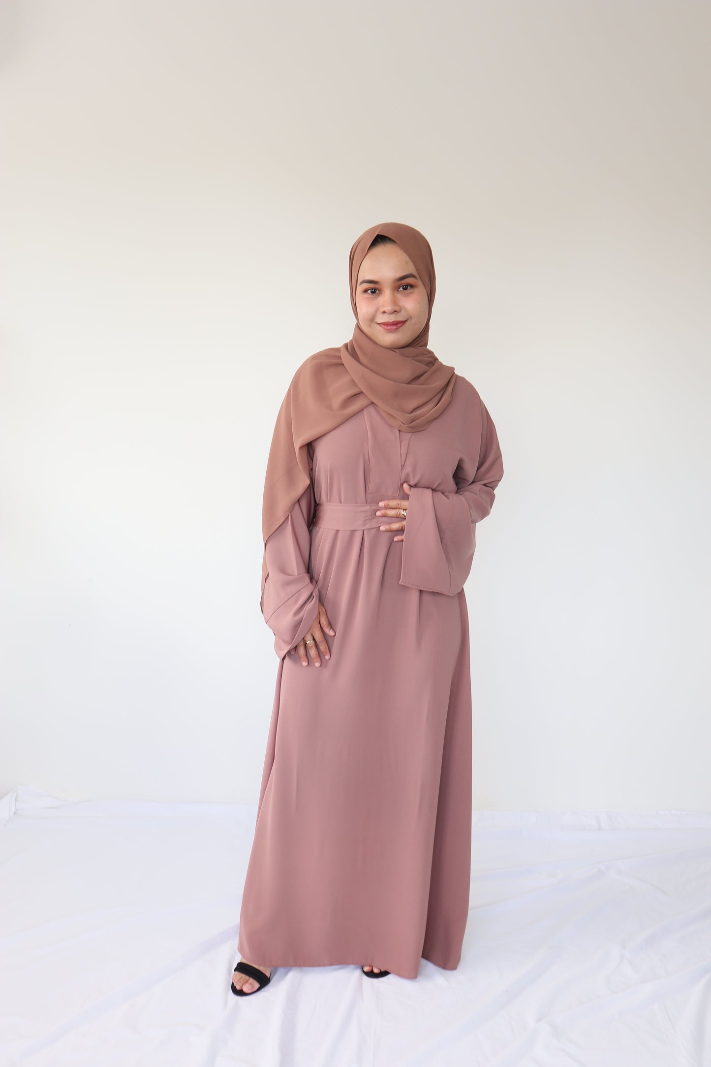 Aisha Basic Abaya - Mocca