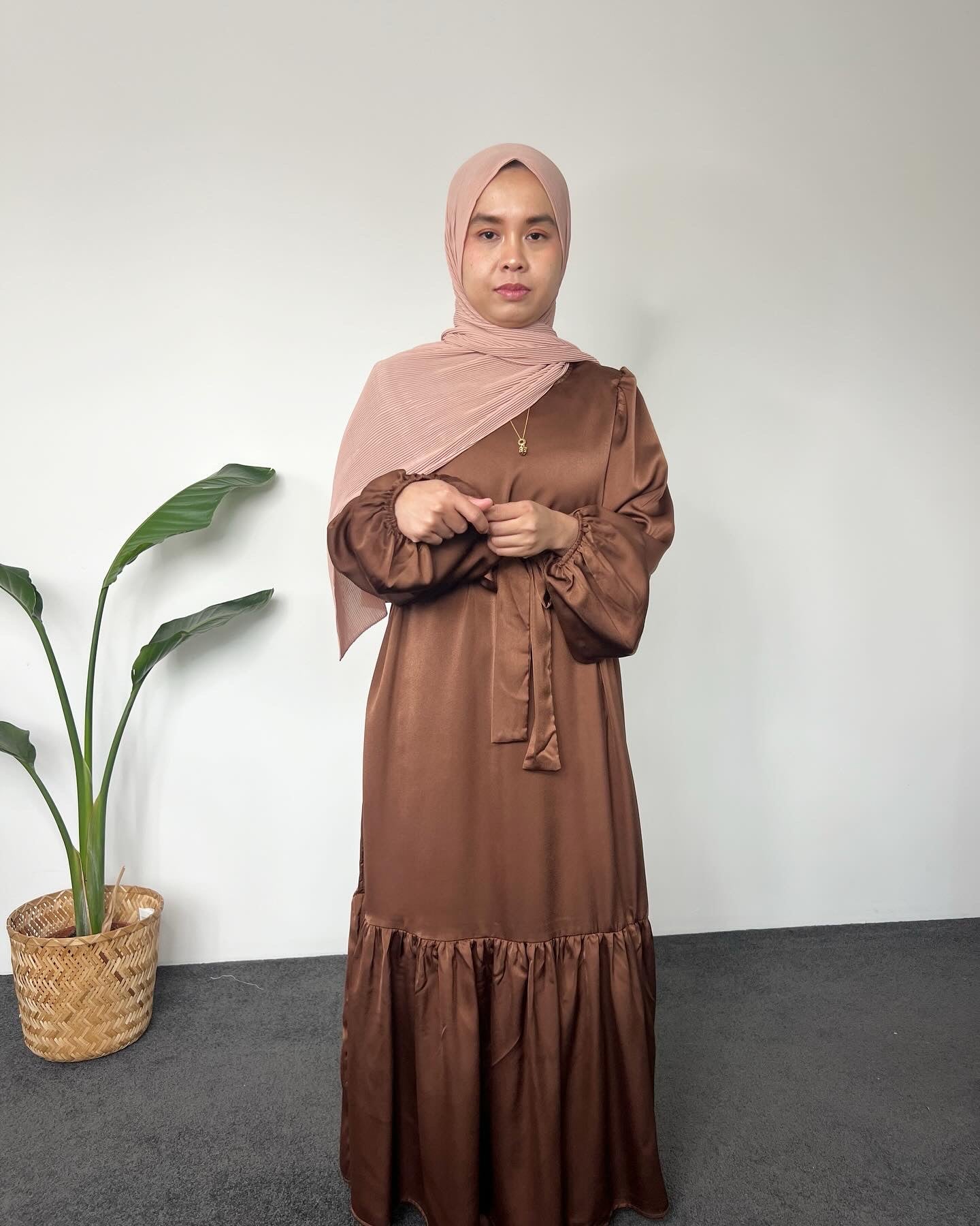 Ruffle Dress Brown