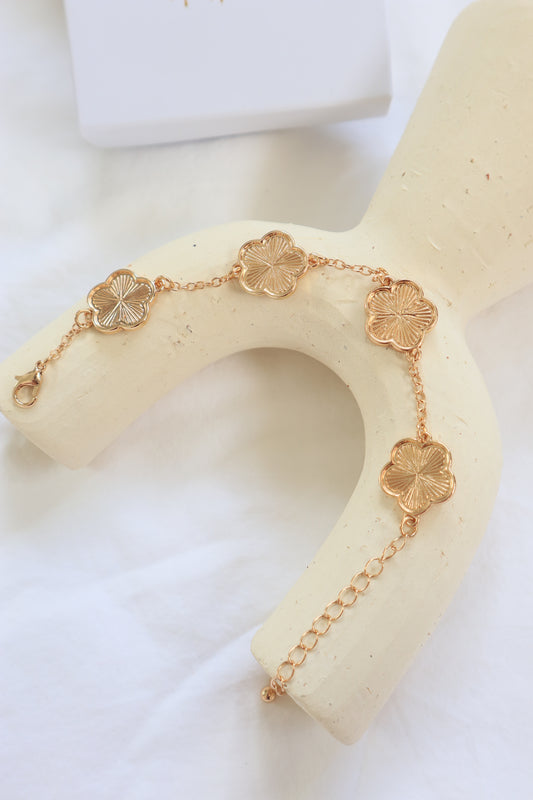 Gold Clove Flower Bracelet