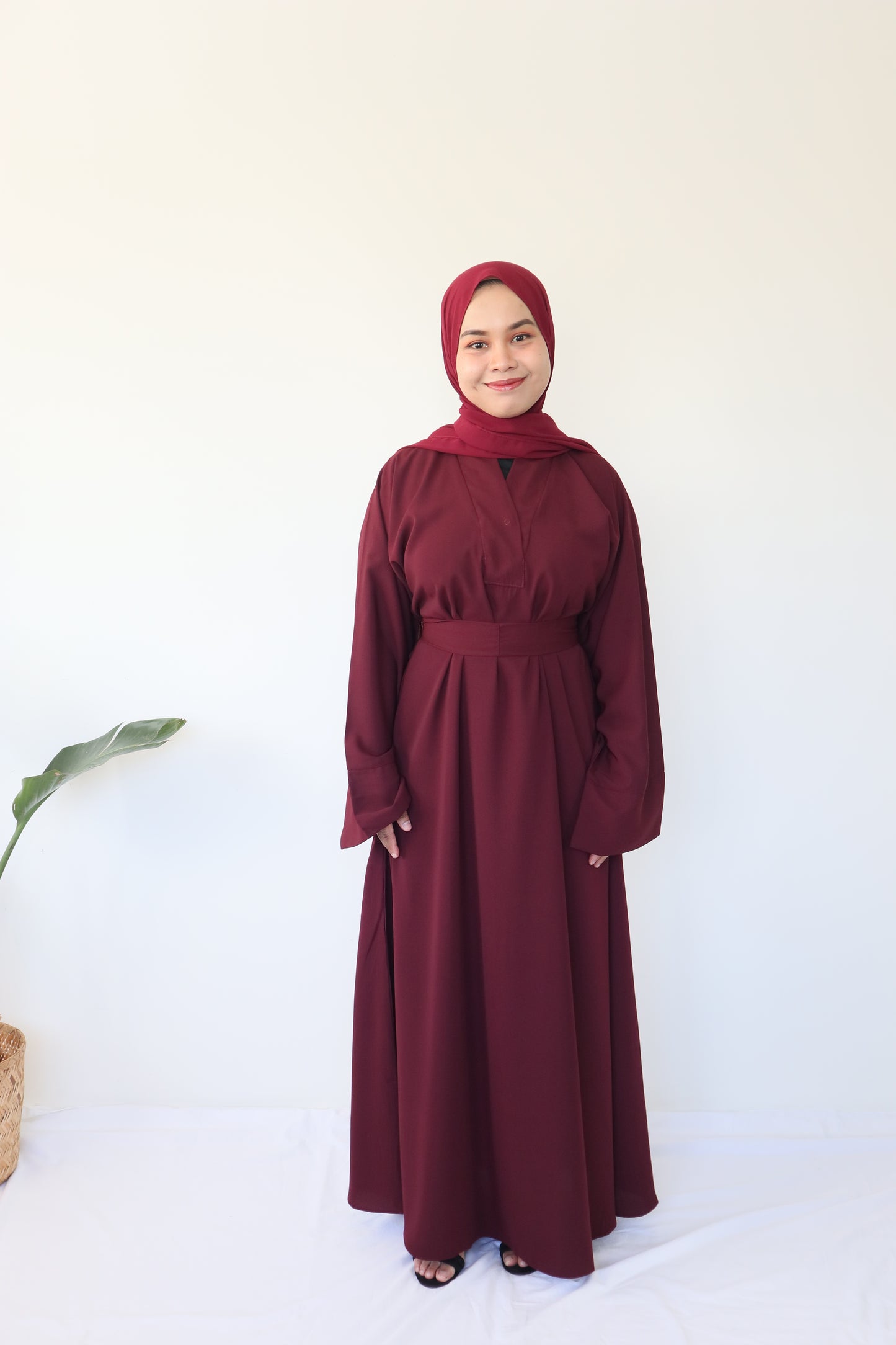 Aisha Basic Abaya - Maroon