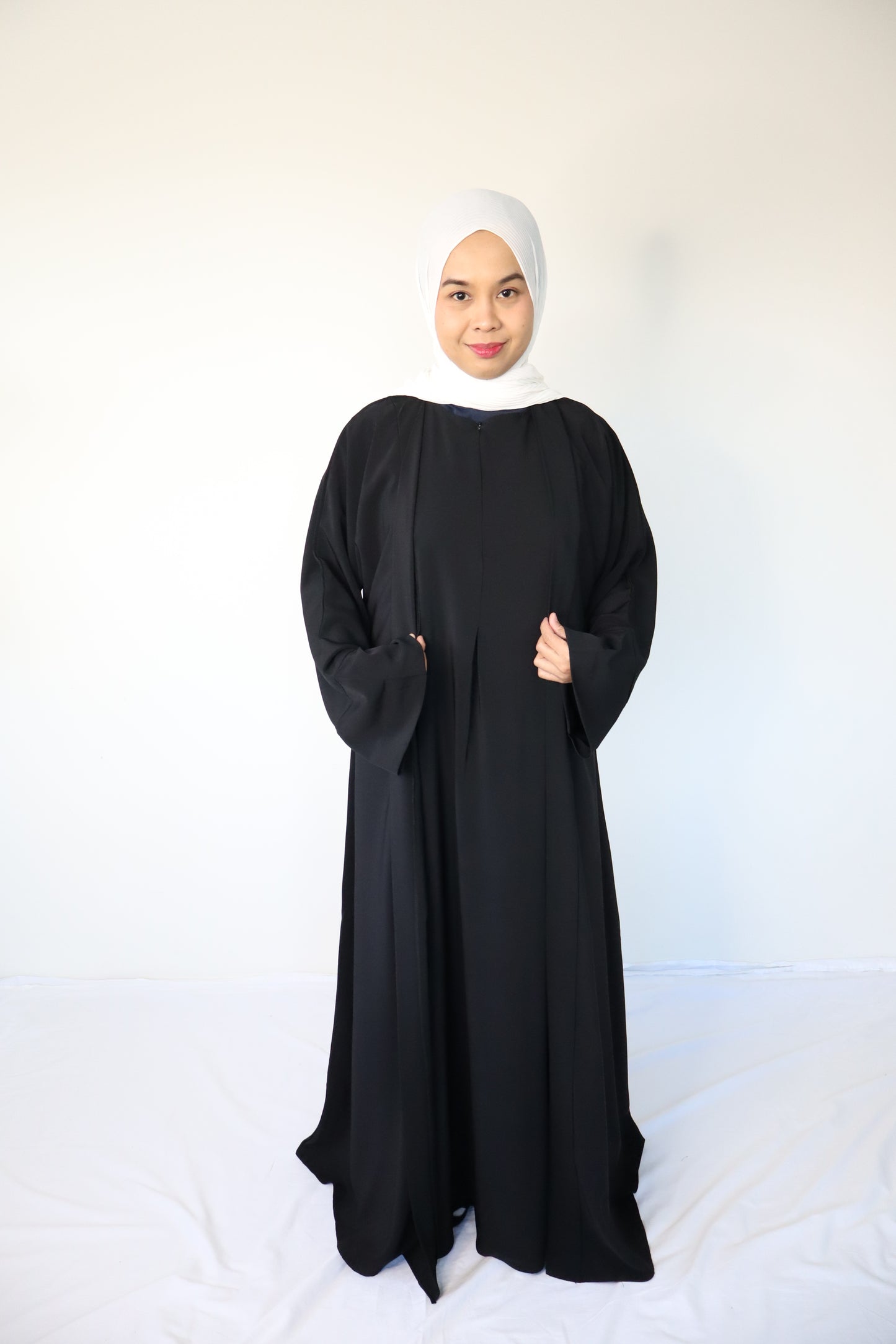 Taal Abaya set - Black ( Sleveeless inner + outer + pocket )