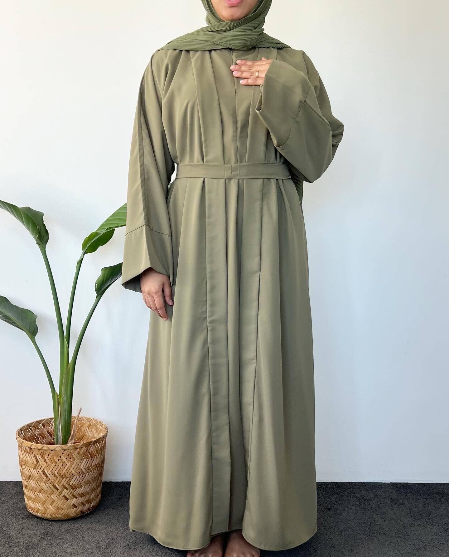 Taal Abaya set - Green fossil ( Sleveeless inner + outer + pocket )