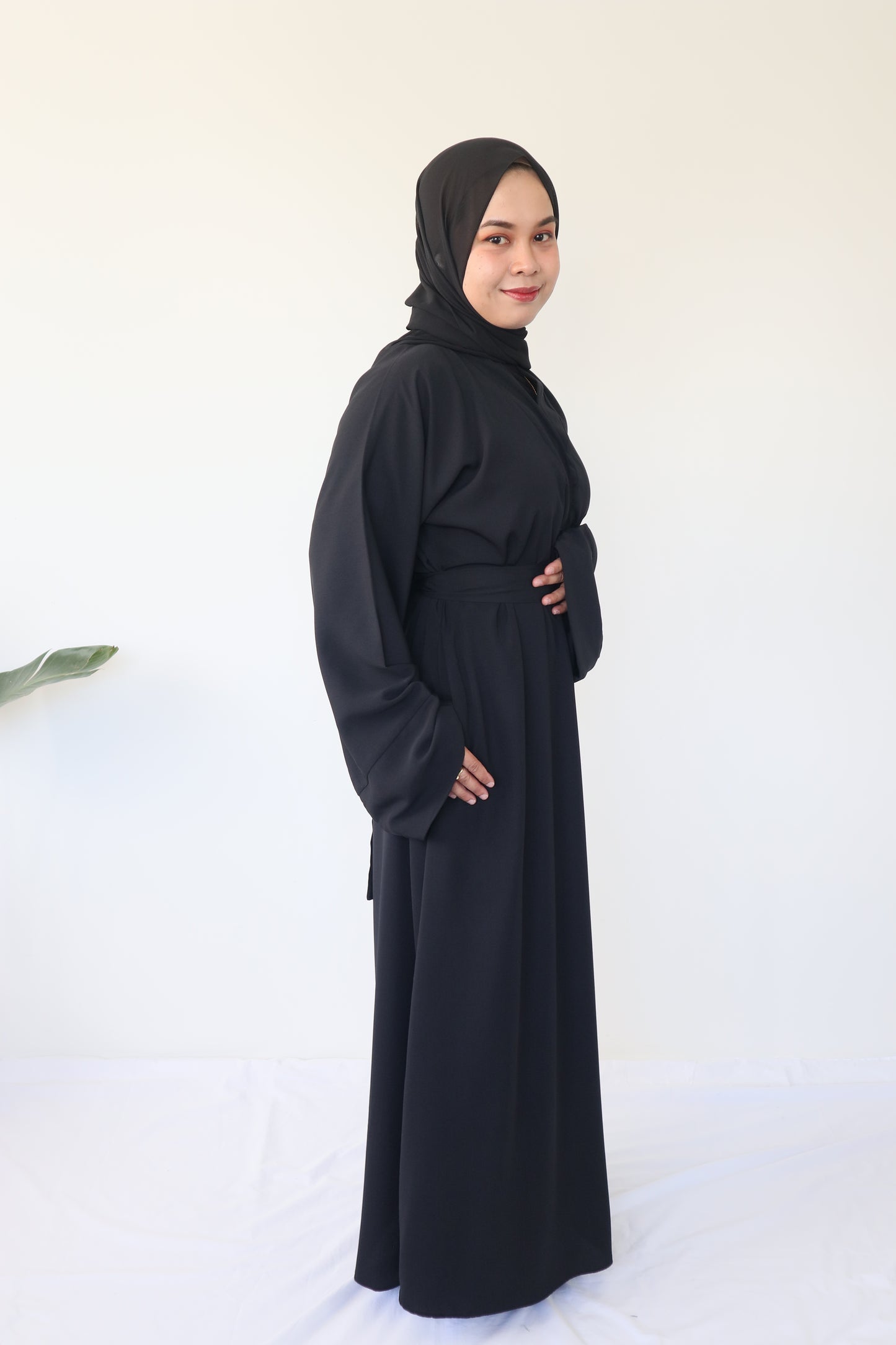 Aisha Basic Abaya - Black