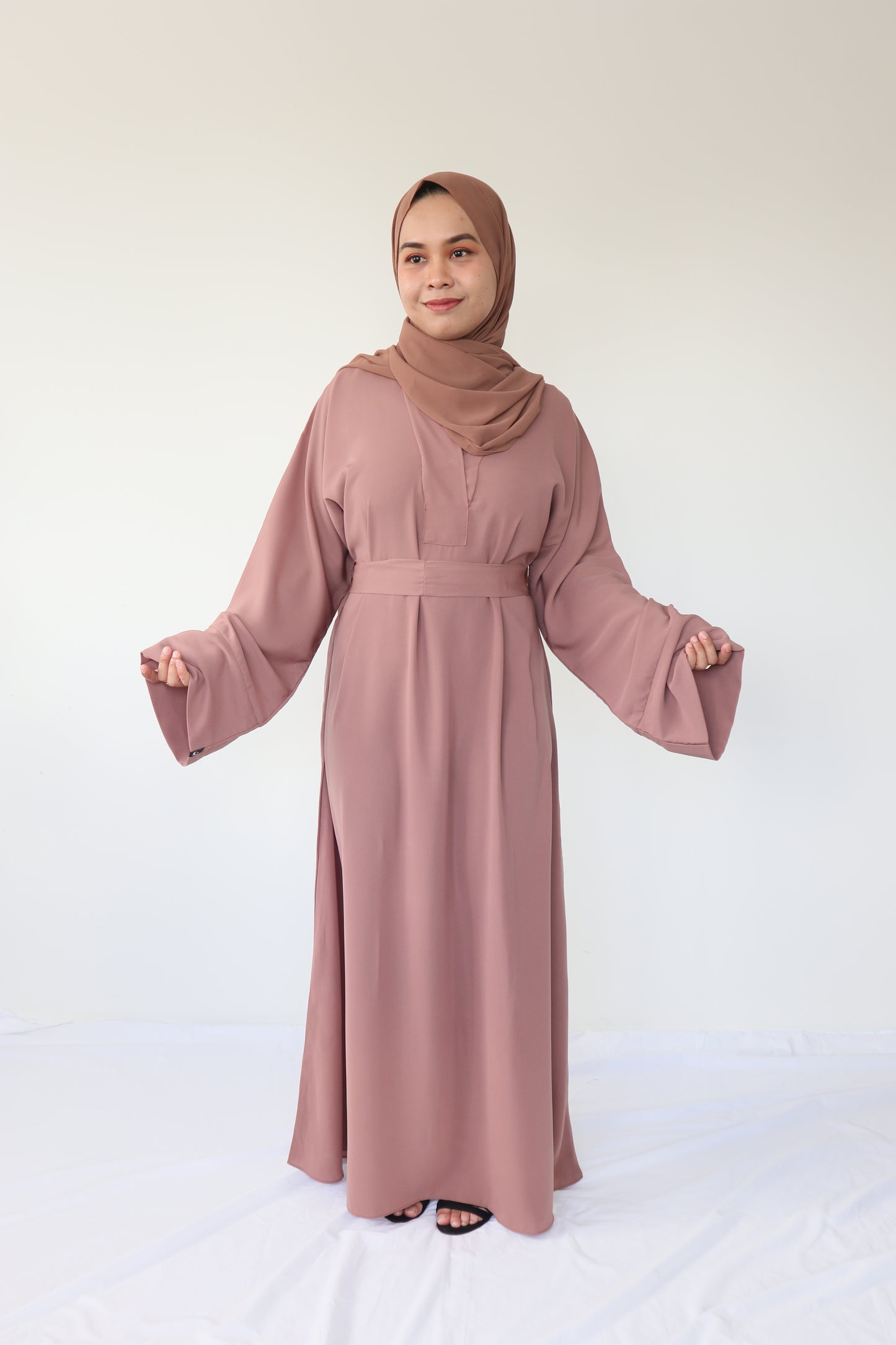 Aisha Basic Abaya - Mocca