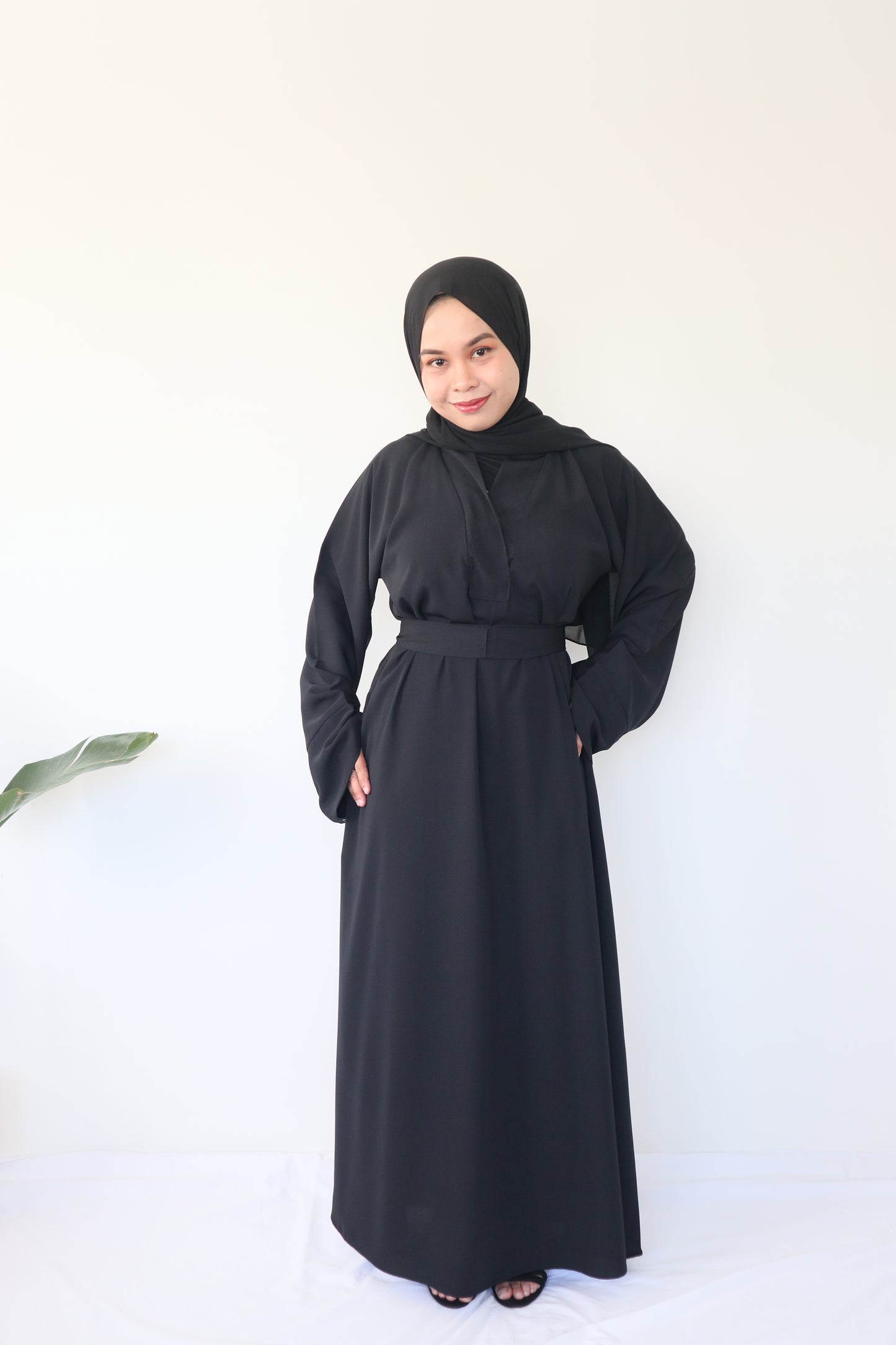 Aisha Basic Abaya - Black