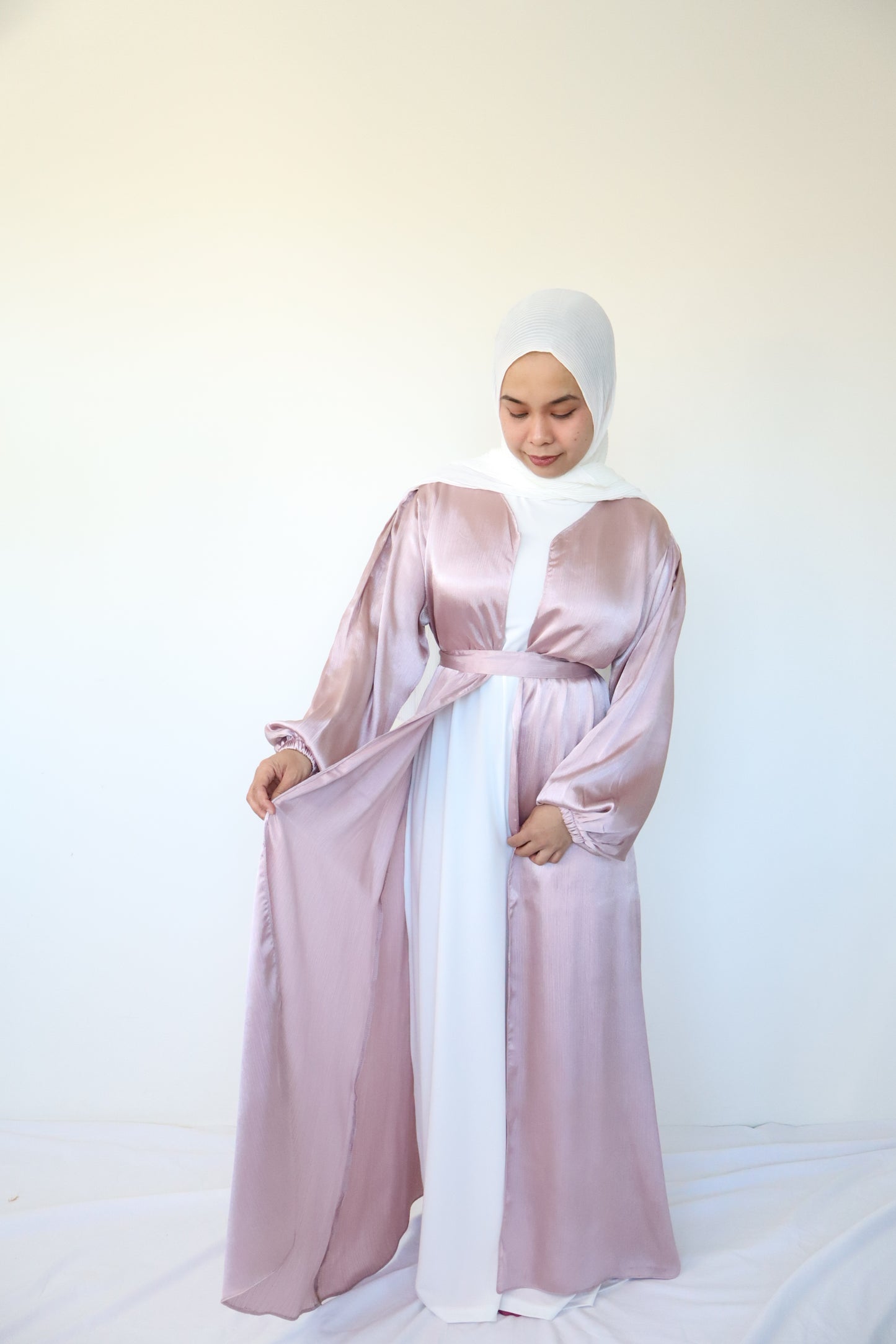 Textured silk Abaya + slip dress - Pink