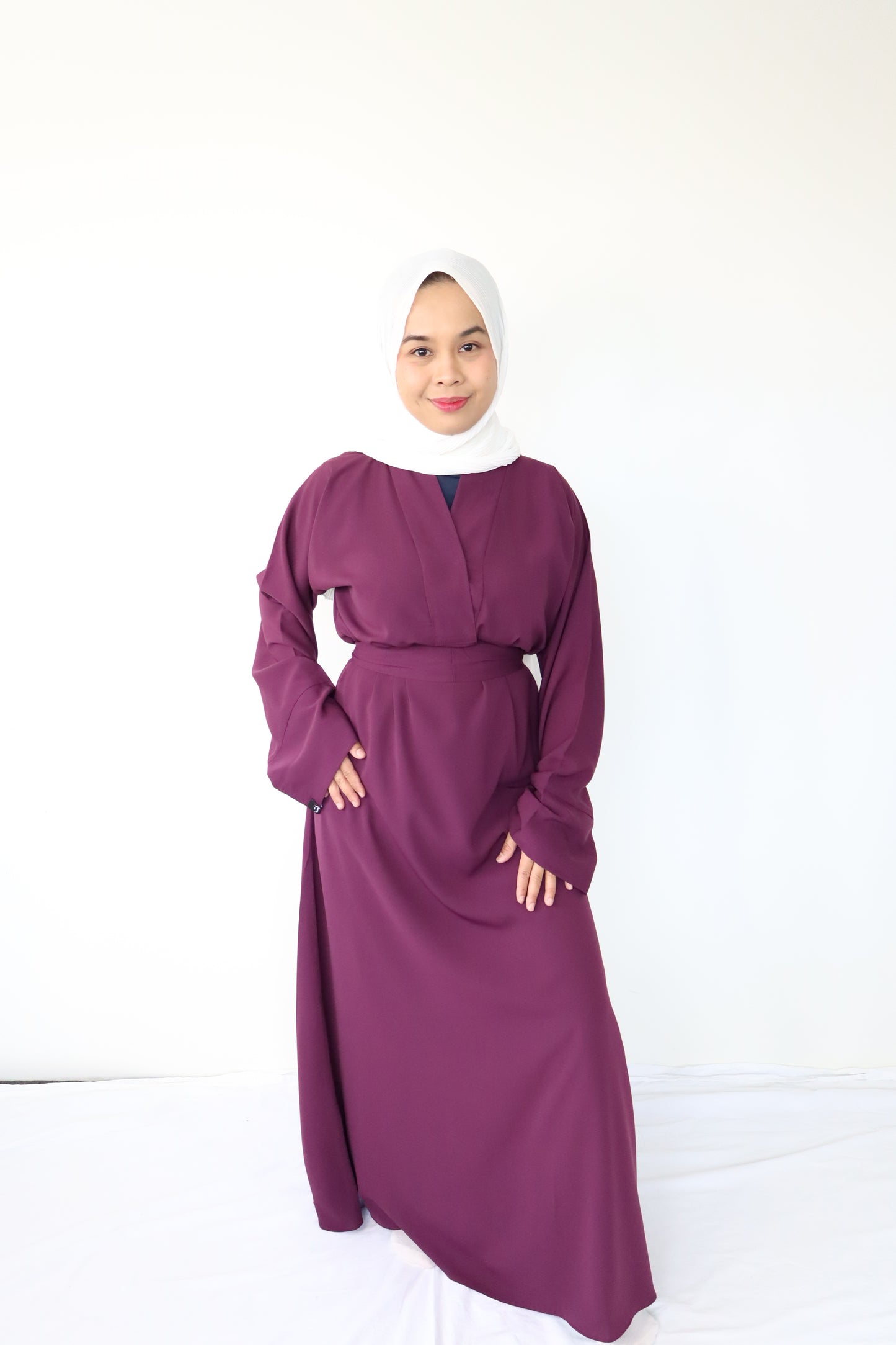 Aisha Basic Abaya - Plum