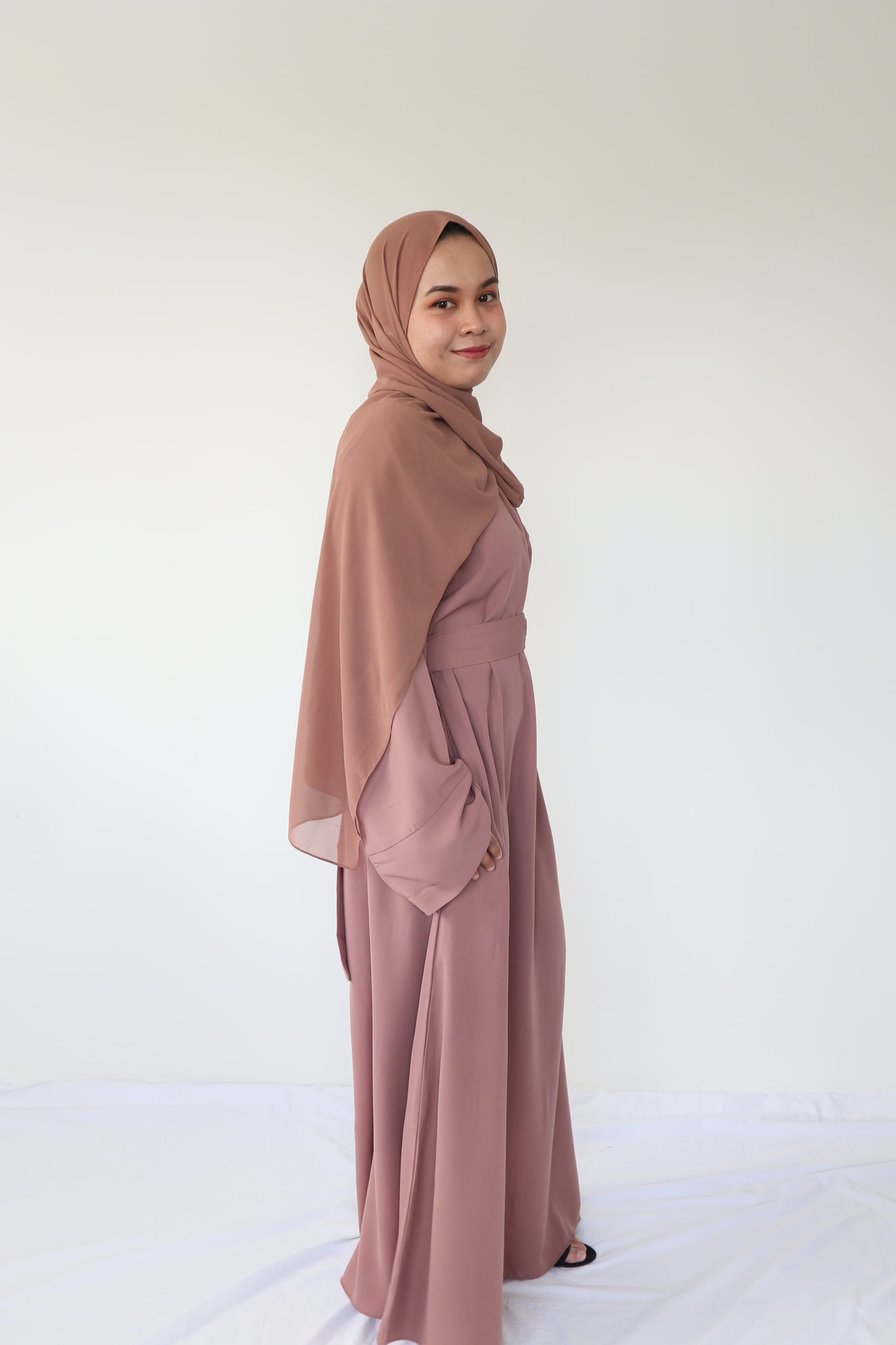 Aisha Basic Abaya - Mocca