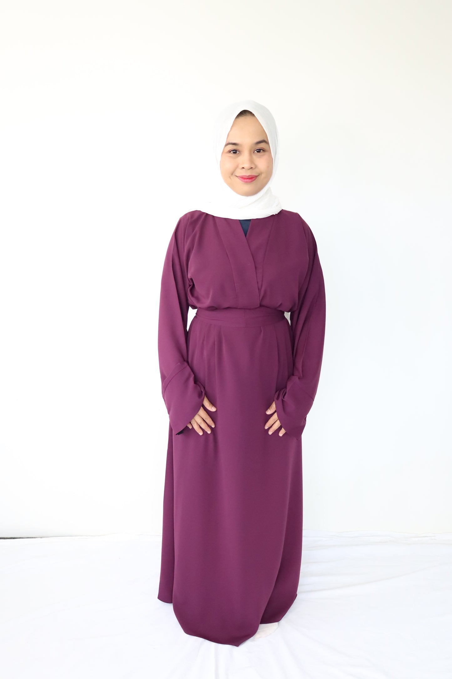 Aisha Basic Abaya - Plum