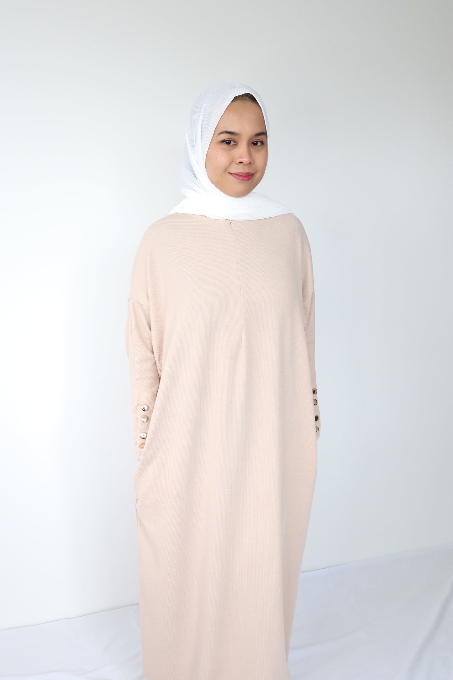 Alana Abaya - Cream