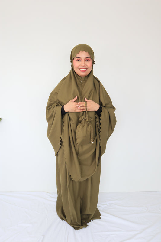 Travel Woman Prayer Clothes