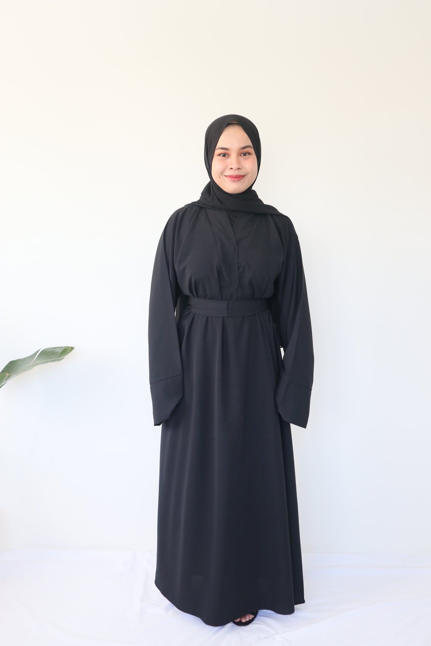 Aisha Basic Abaya - Black