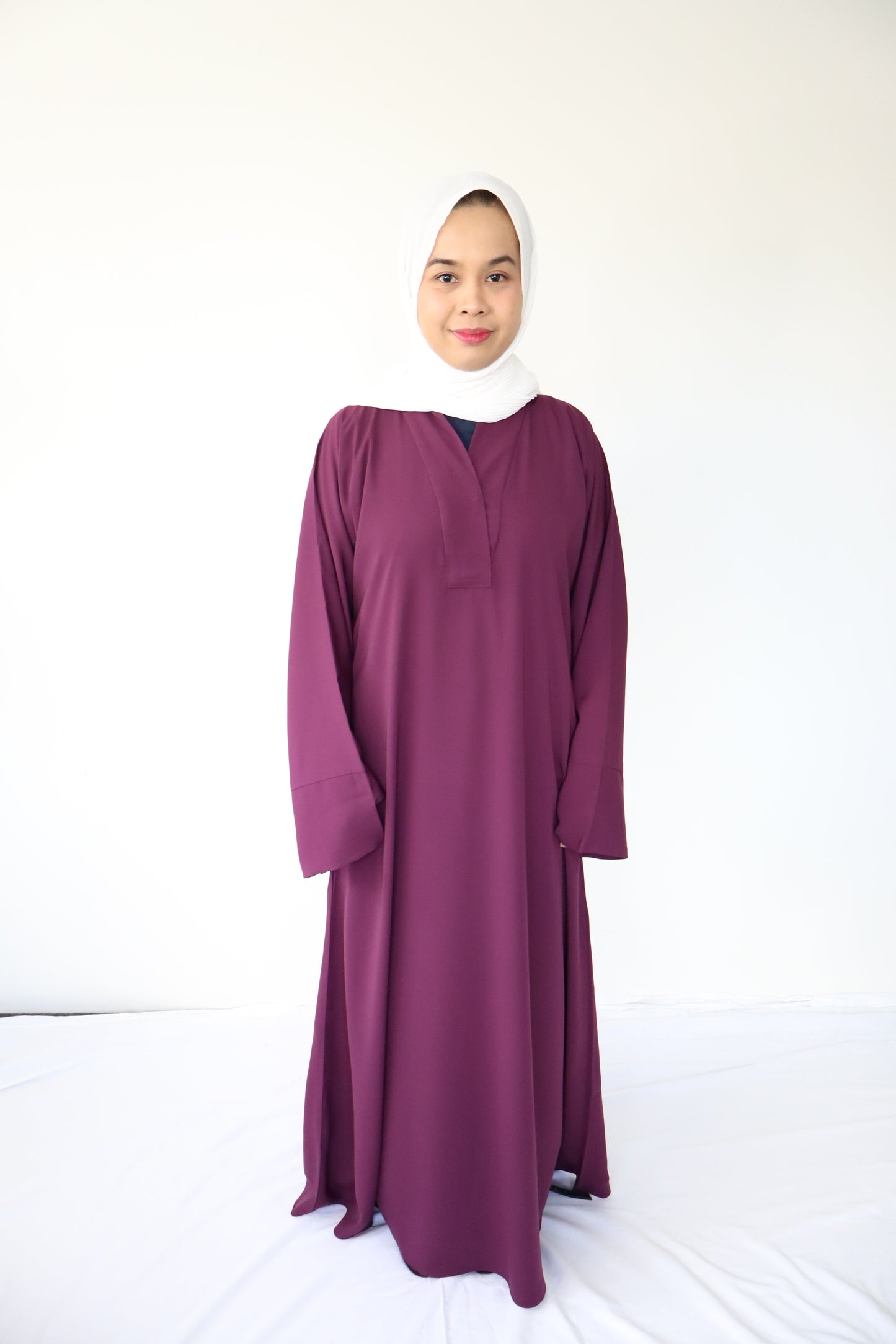 Aisha Basic Abaya - Plum