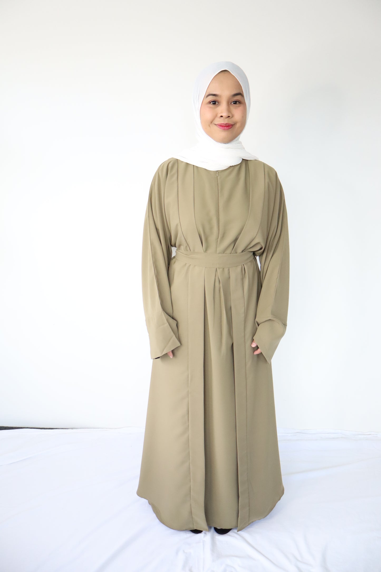 Taal Abaya set - Green fossil ( Sleveeless inner + outer + pocket )