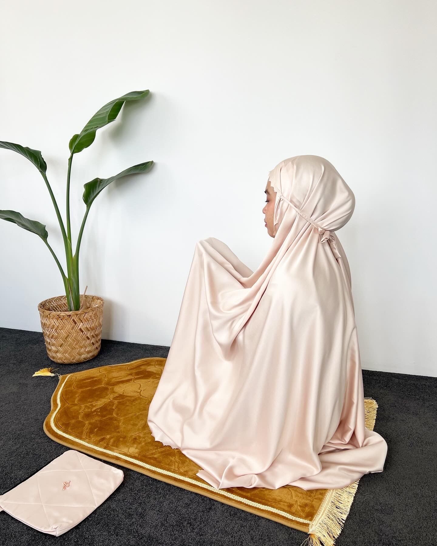Woman Prayer Clothes - Silky Khaki