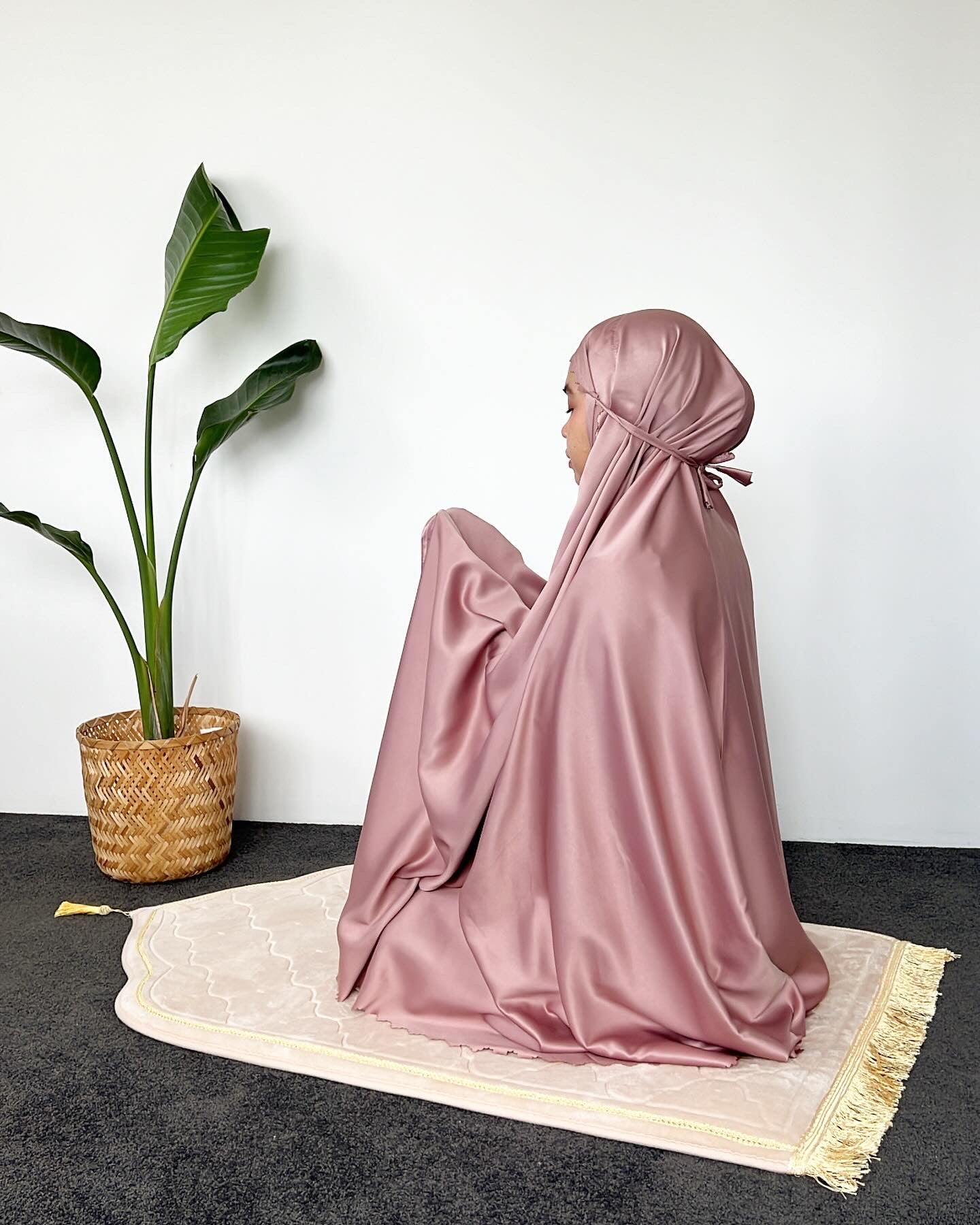 Woman Prayer Clothes - Silky Mocca