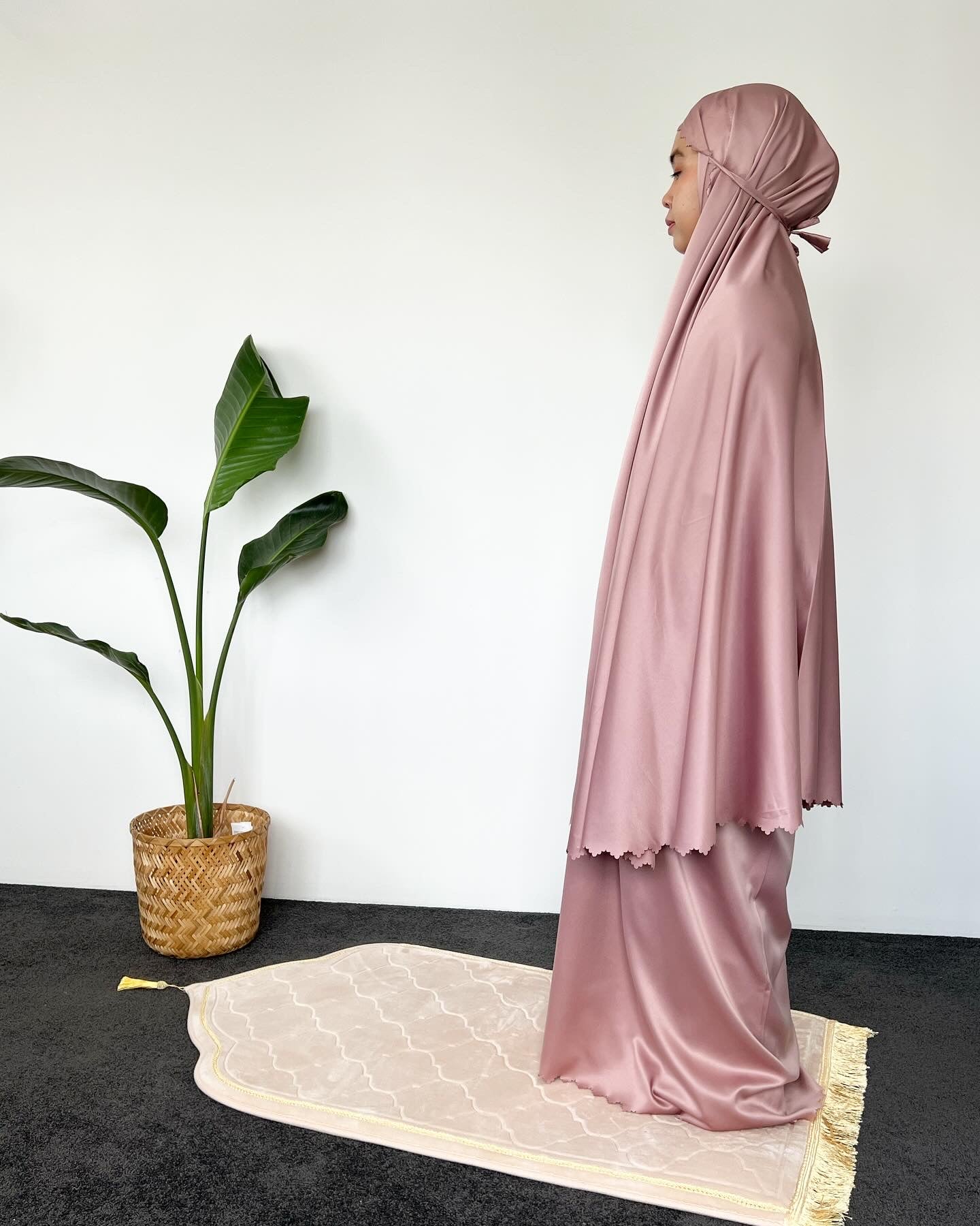 Woman Prayer Clothes - Silky Mocca