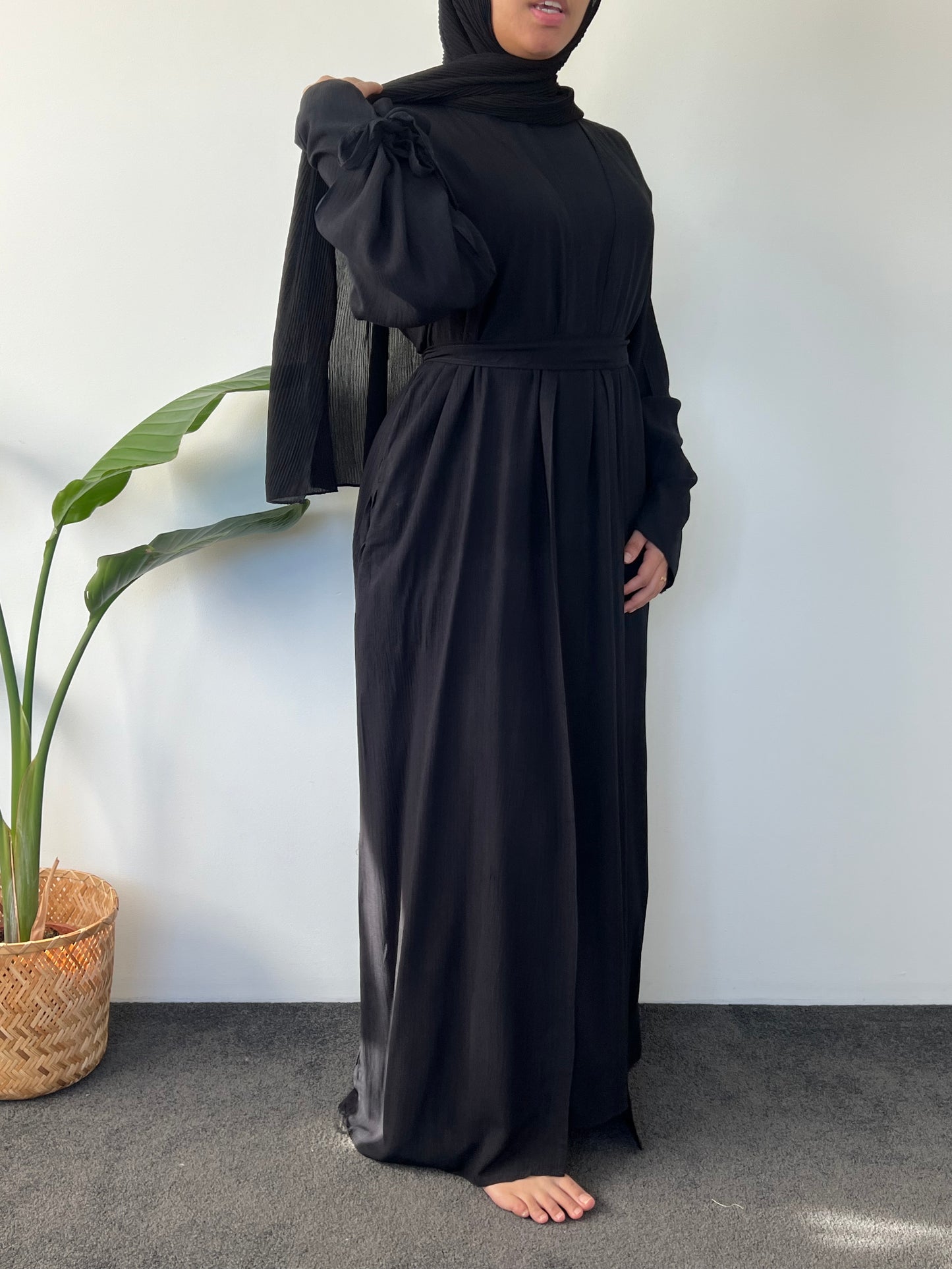 Samira Abaya - Black ( Sleveeless inner + outer + pocket )