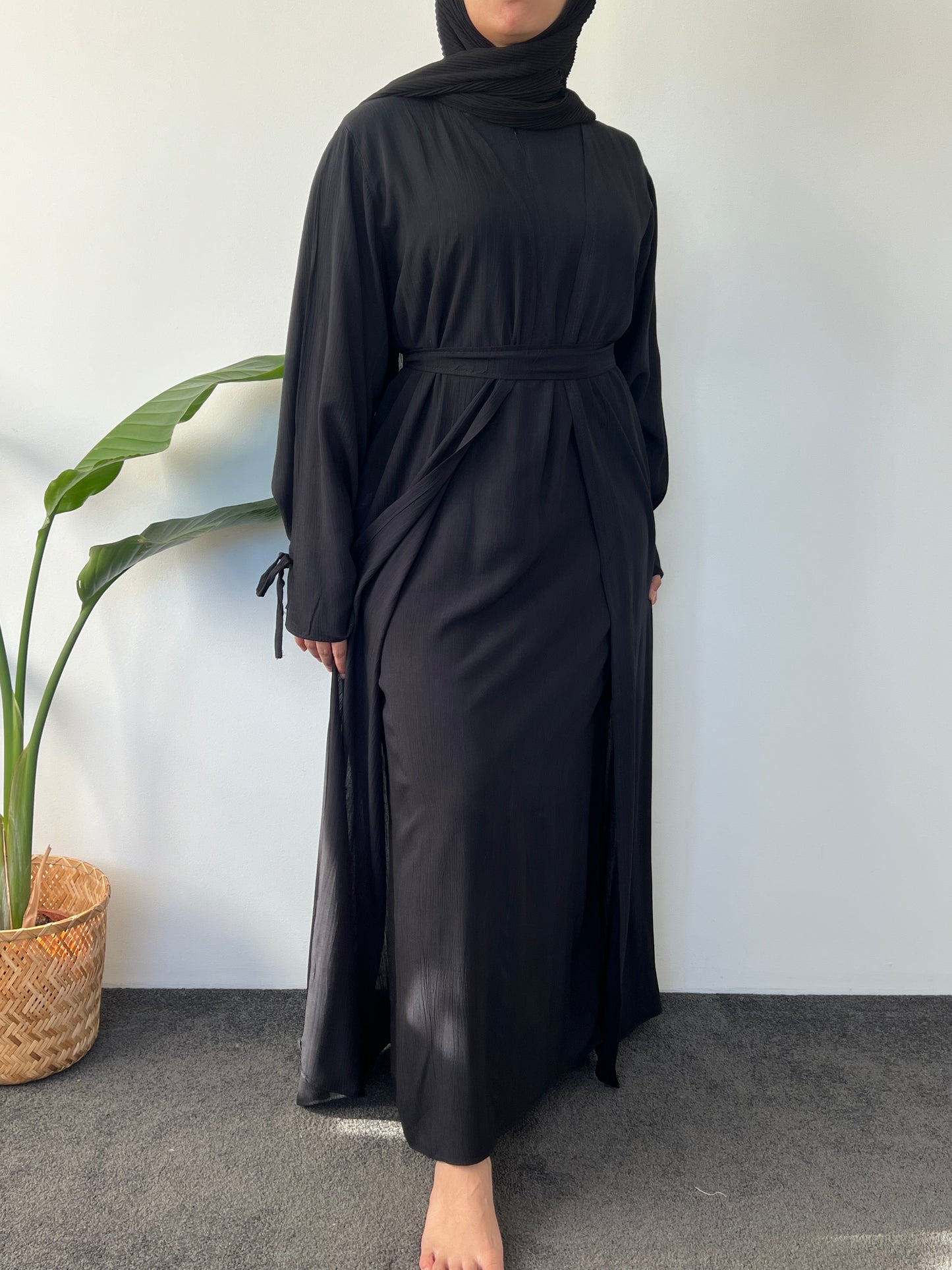 Samira Abaya - Black ( Sleveeless inner + outer + pocket )